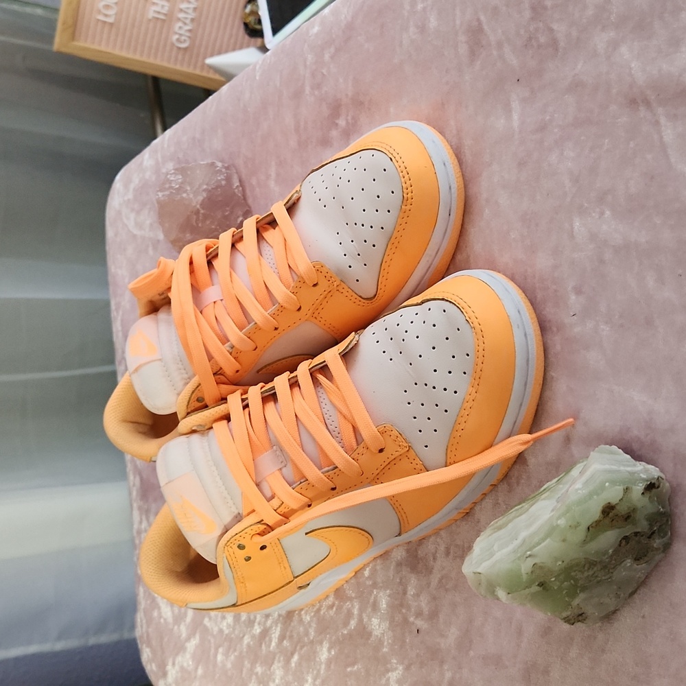 Nike Dunk Low Peach Cream